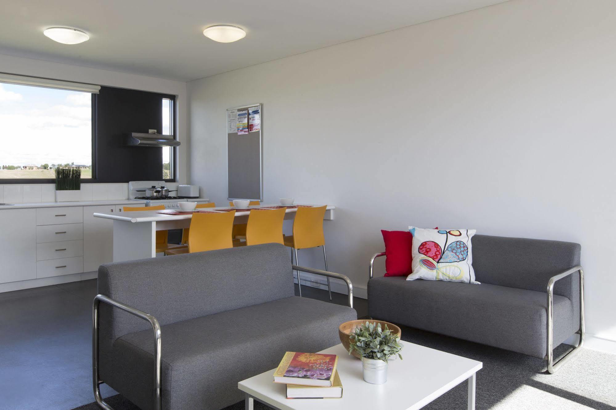 Western Sydney University Village - Пенрит Екстериор снимка