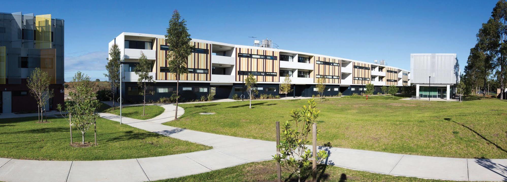 Western Sydney University Village - Пенрит Екстериор снимка